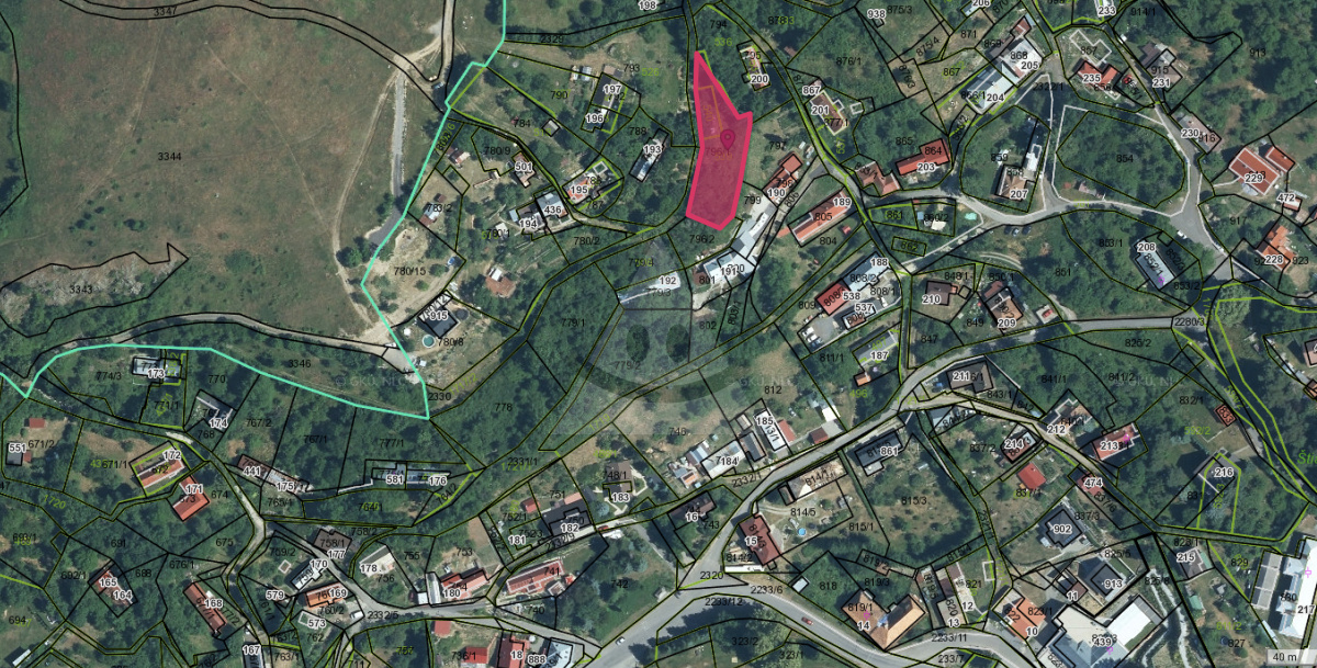 Land for building a house / 1061 m2 / Štiavnické Bane