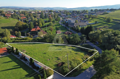 EXCLUSIVE INVESTMENT OPPORTUNITY IN BREZINY: LAND FOR THE CONSTRUCTION OF UP TO 3 FAMILY HOMES!
